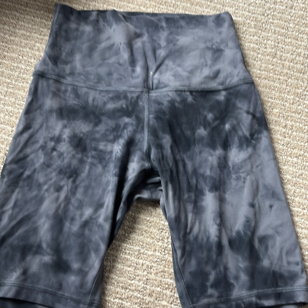 Lululemon bike shorts